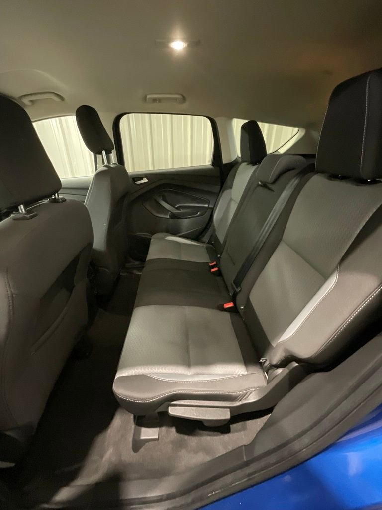 Used 2019 Ford Escape SE image 12