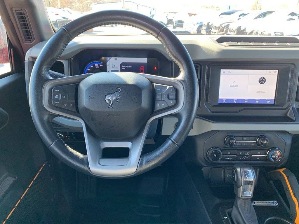Used 2023 Ford Bronco Badlands image 16
