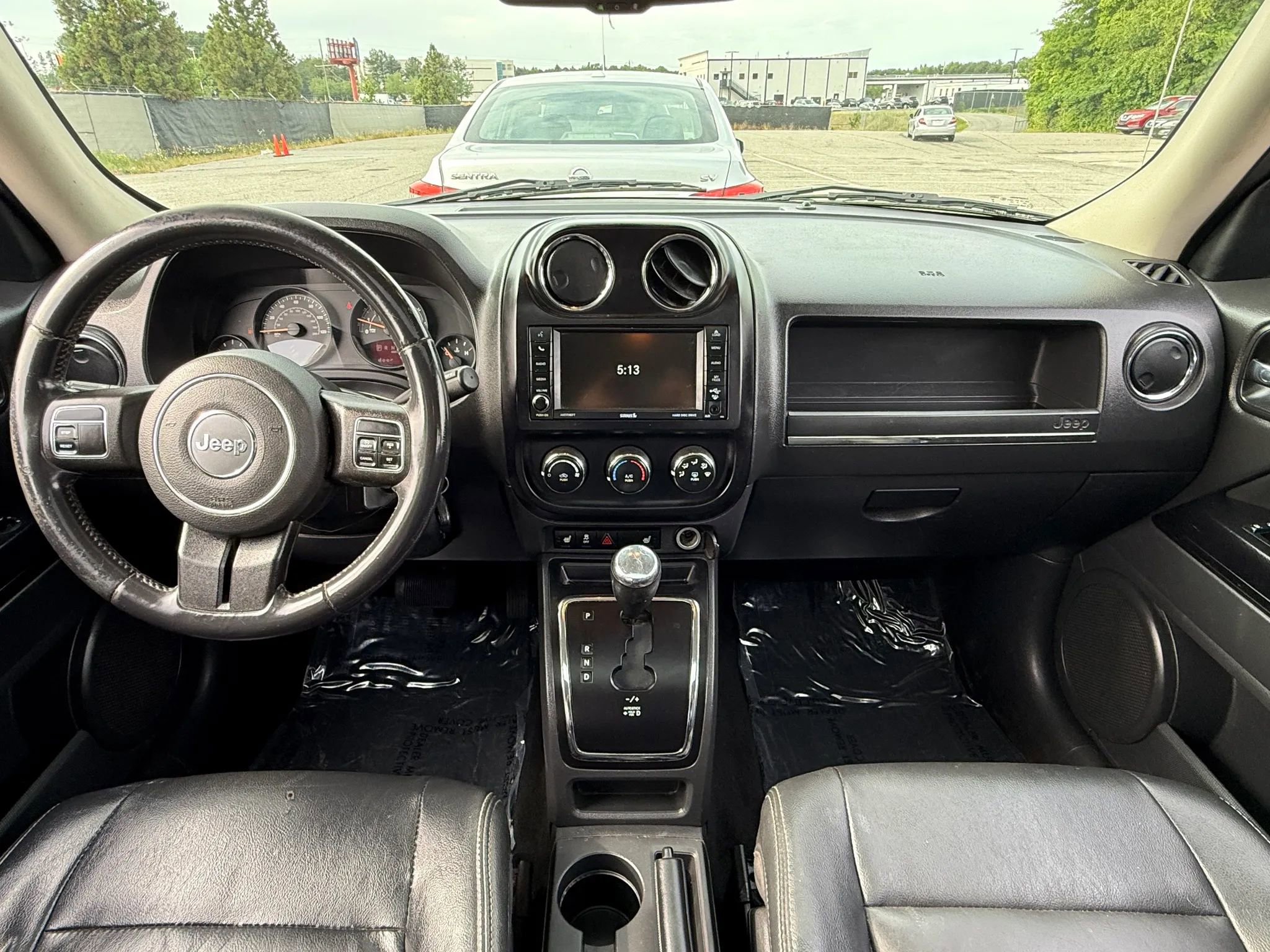Used 2017 Jeep Patriot High Altitude AWD/4WD image 3