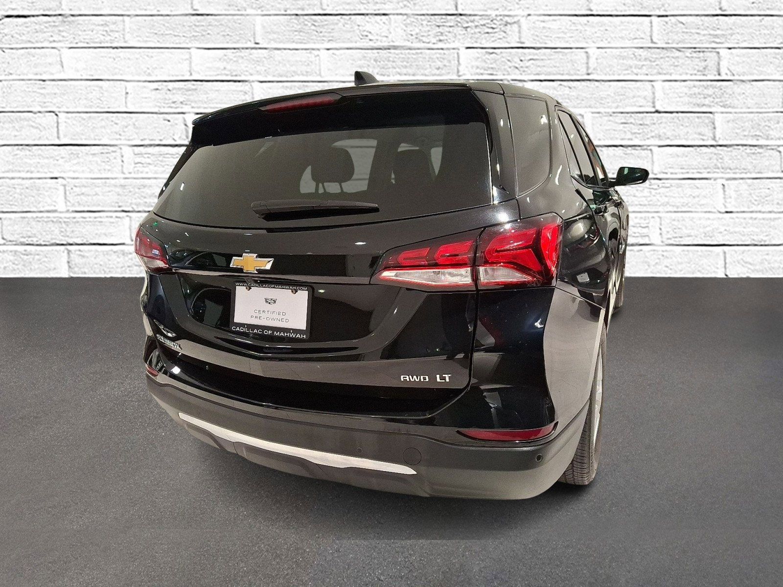 Used 2024 Chevrolet Equinox LT w/ LPO, Floor Liner Package AWD/4WD image 6