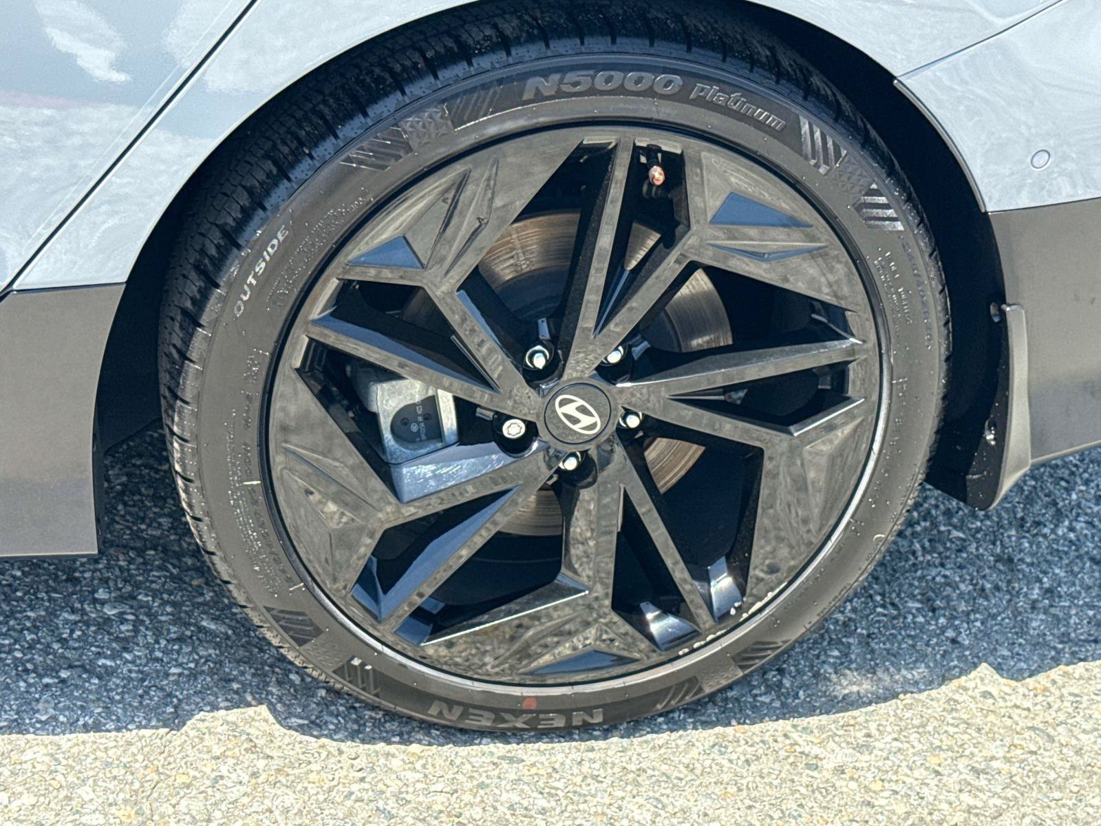 Used 2023 Hyundai Ioniq 6 Limited RWD image 30