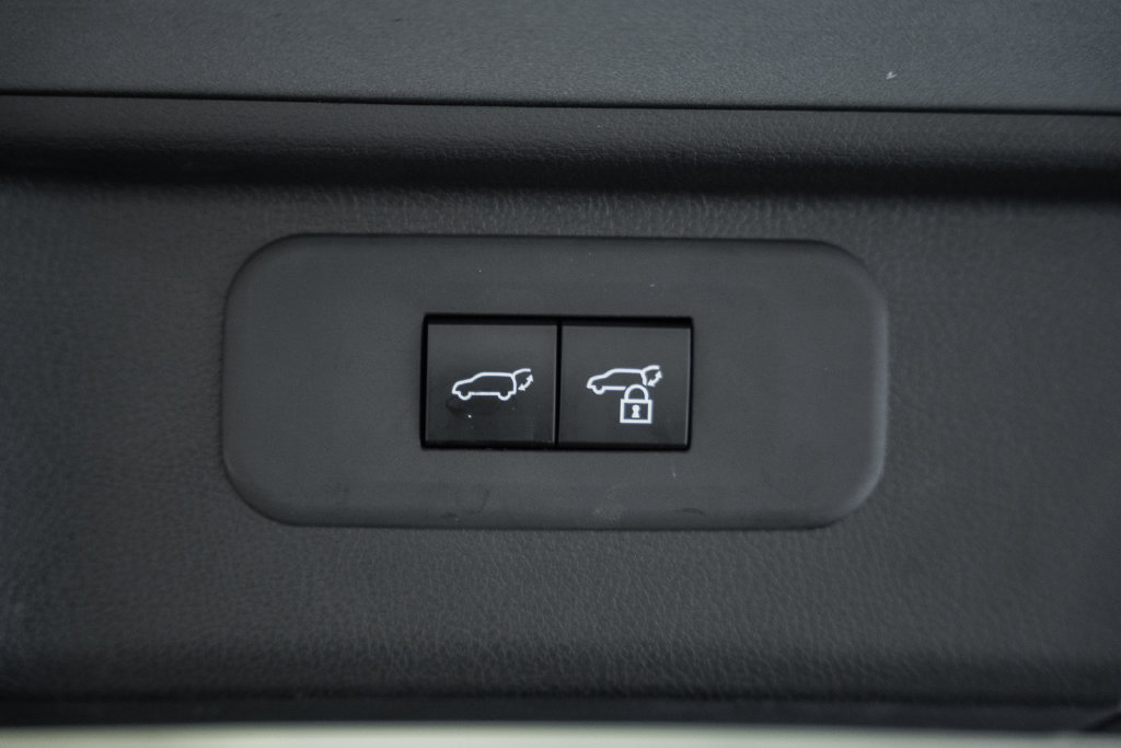 Used 2025 Toyota Grand Highlander AWD image 11