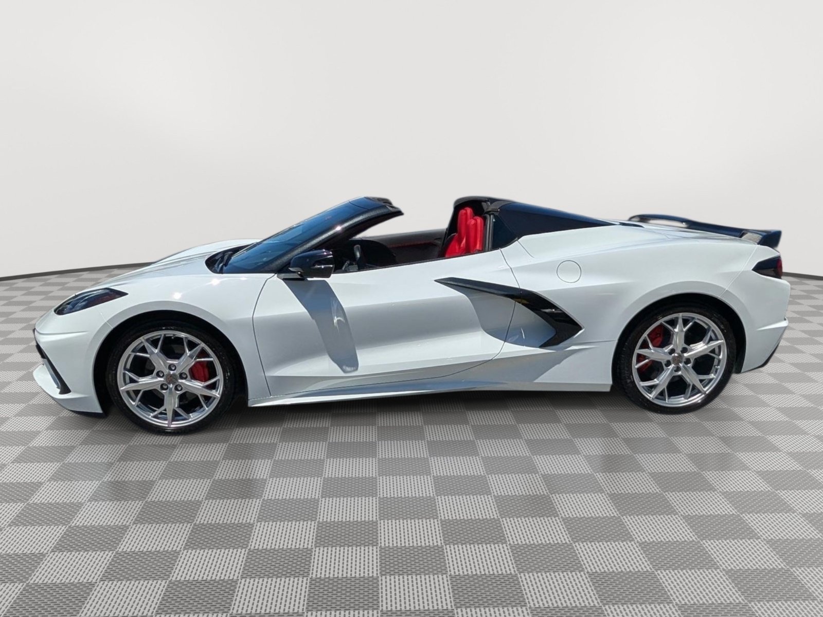 Used 2022 Chevrolet Corvette Stingray Convertible w/ 1LT RWD image 2