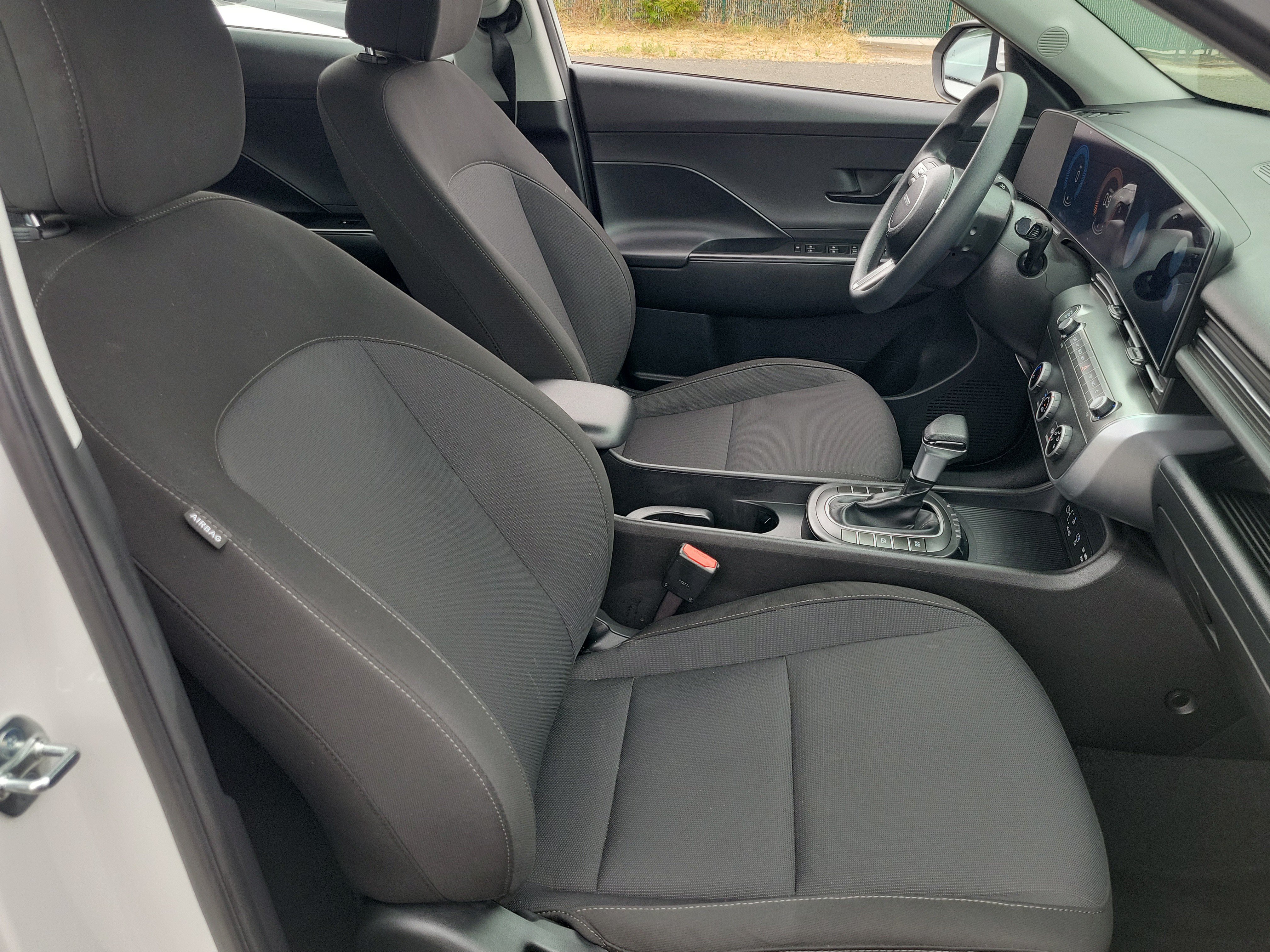 Certified 2026 Hyundai Kona SE FWD image 18