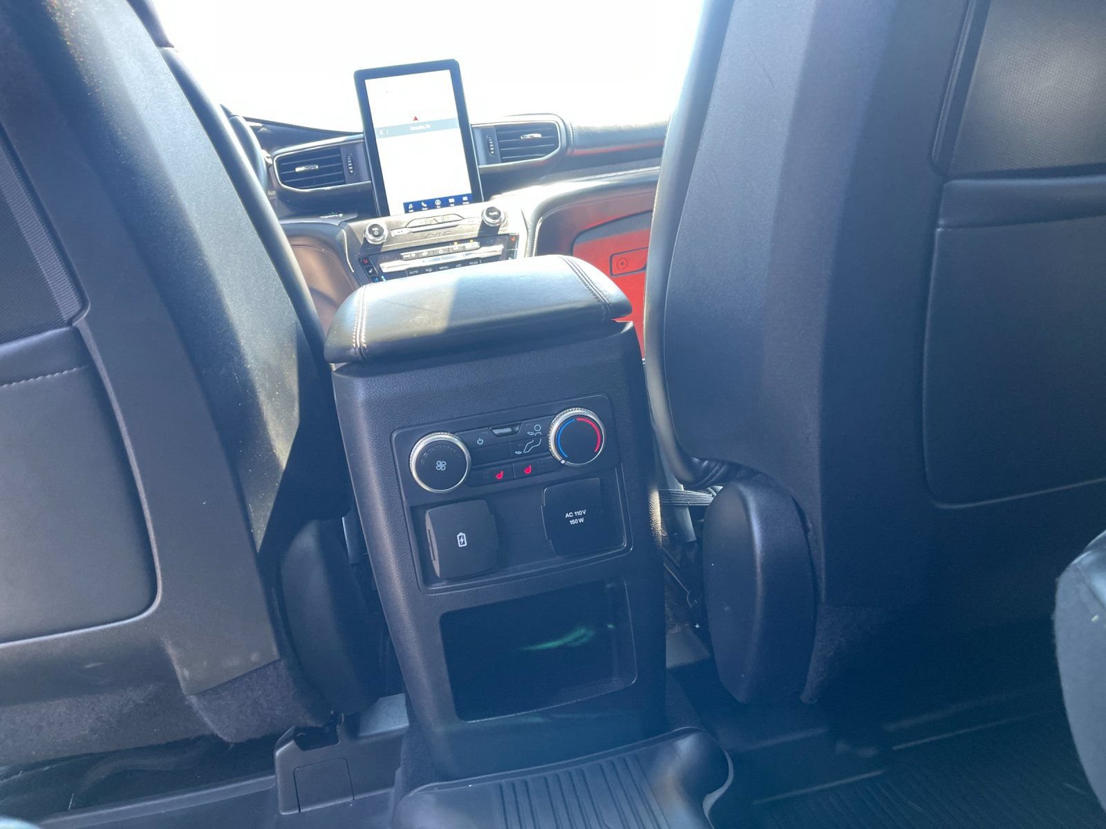 Used 2020 Ford Explorer Platinum w/ Premium Technology Package AWD/4WD image 14
