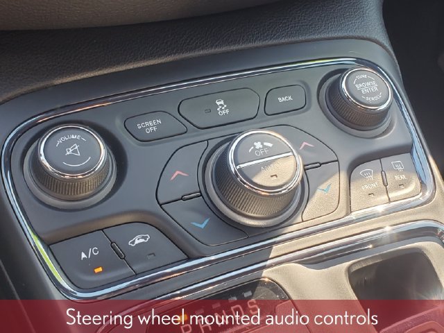 Used 2015 Chrysler 200 S w/ Comfort Group FWD image 22