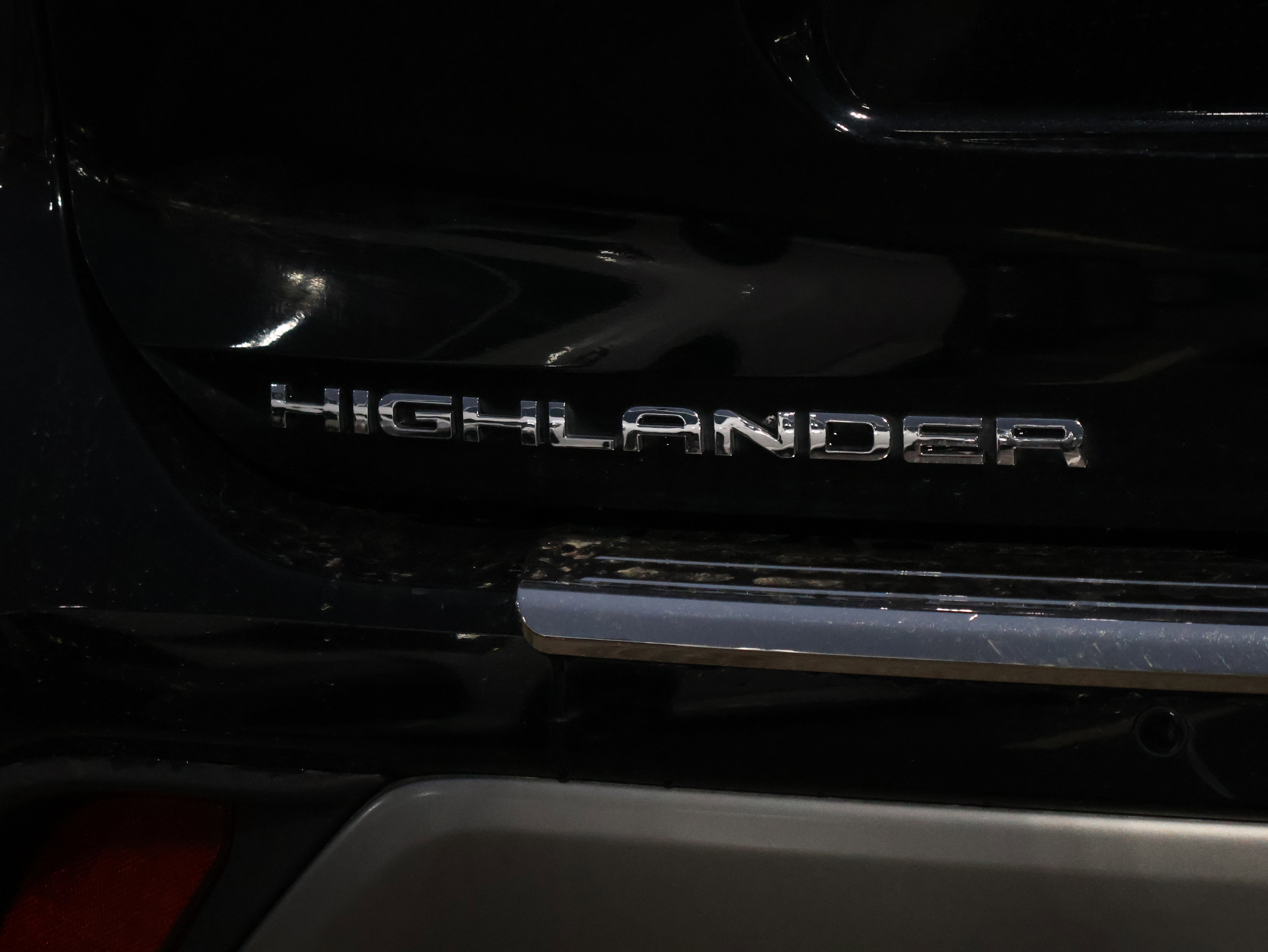 Used 2020 Toyota Highlander Platinum image 17