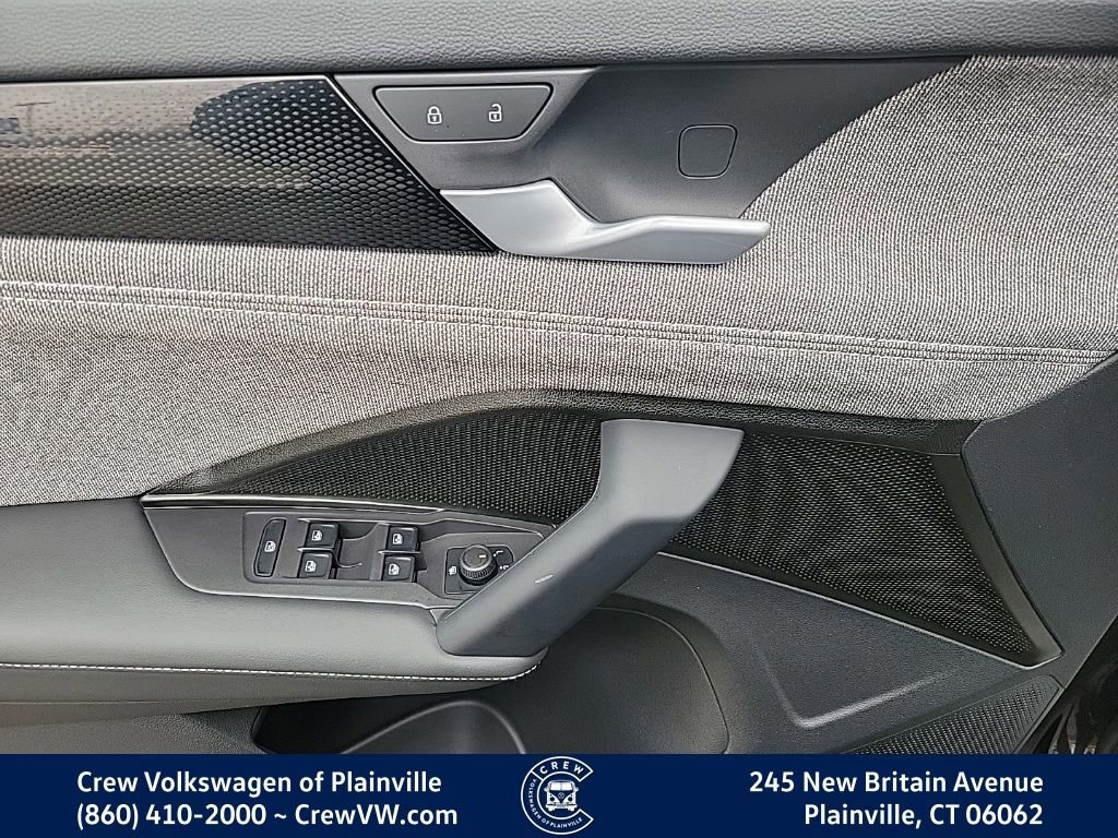 Certified 2025 Volkswagen Tiguan S image 38