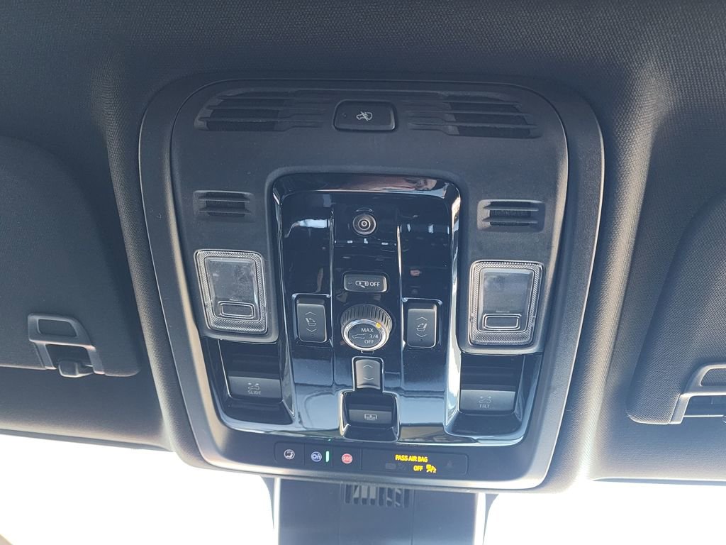 New 2026 GMC Yukon XL Denali w/ Denali Reserve Package image 44