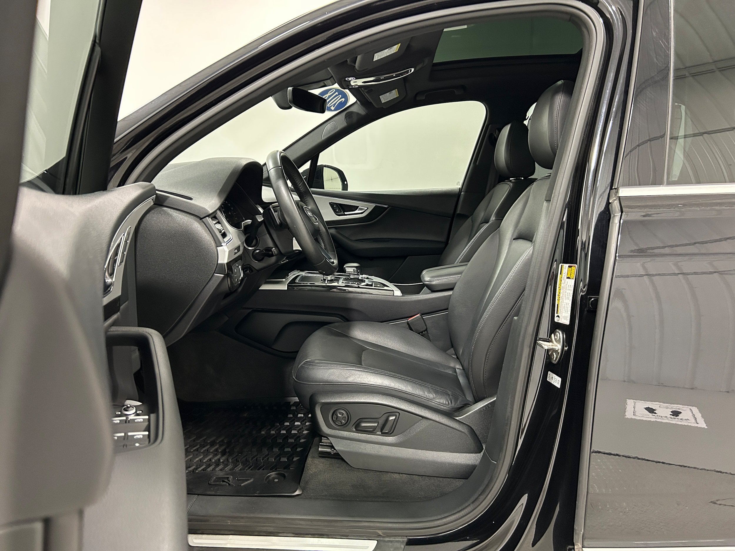 Used 2018 Audi Q7 2.0T Premium Plus w/ Premium Plus Package AWD/4WD image 4