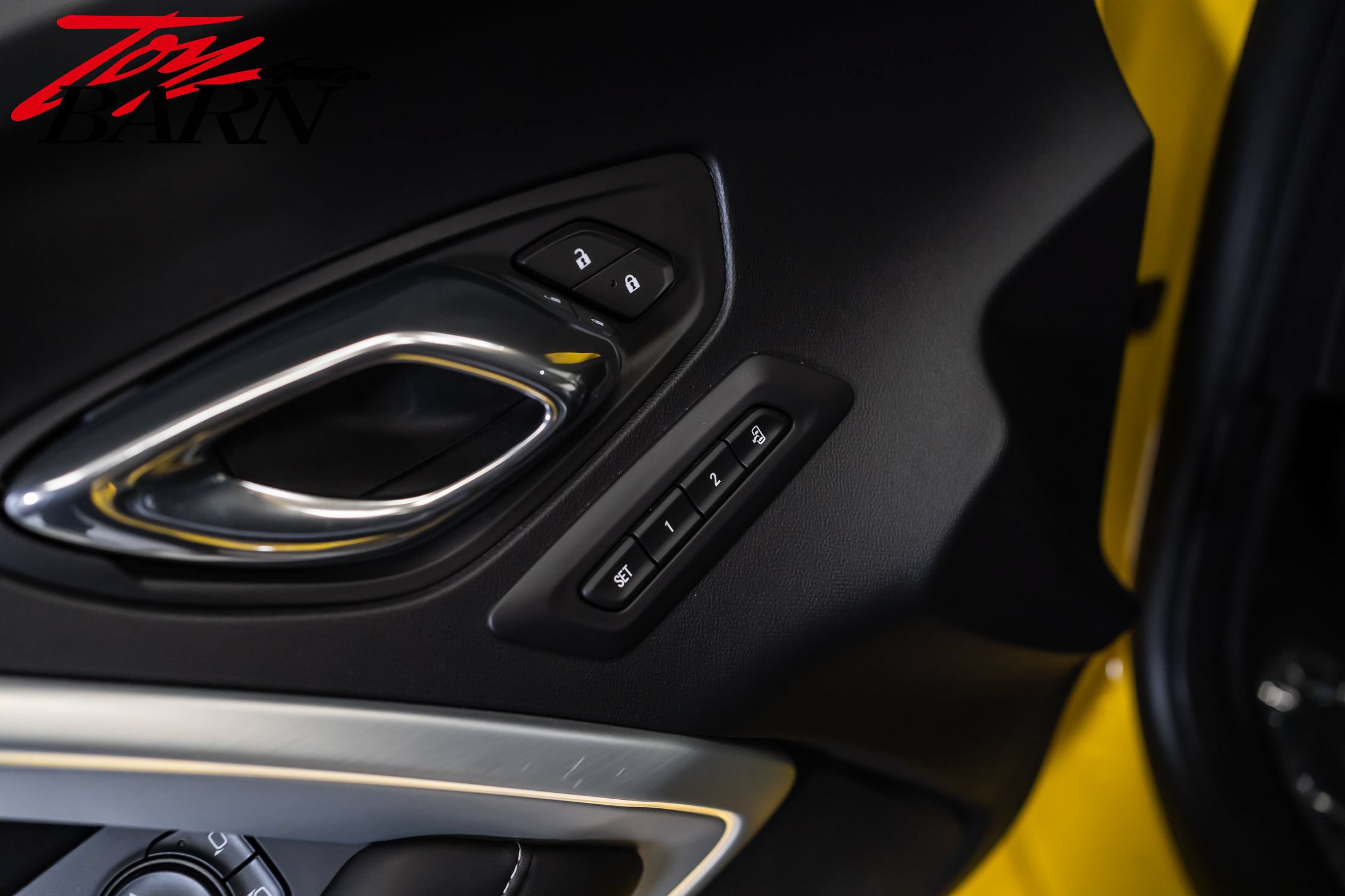 Used 2016 Chevrolet Camaro SS RWD image 21