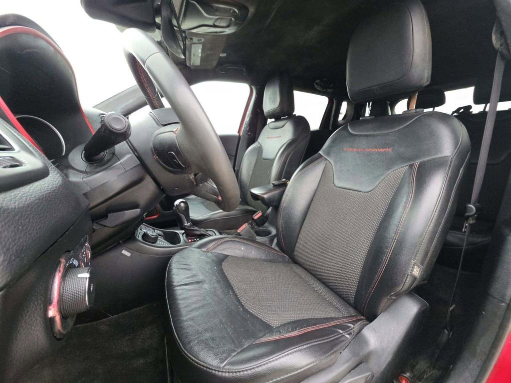 Used 2021 Jeep Compass Trailhawk image 4