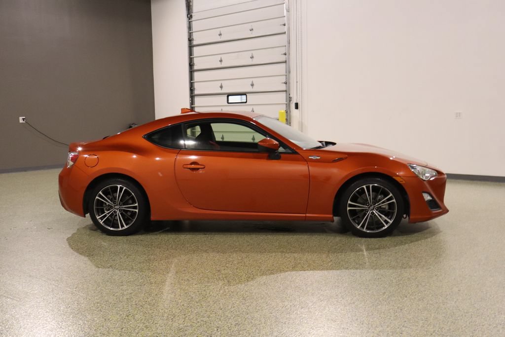 Used 2016 Scion FR-S RWD image 11