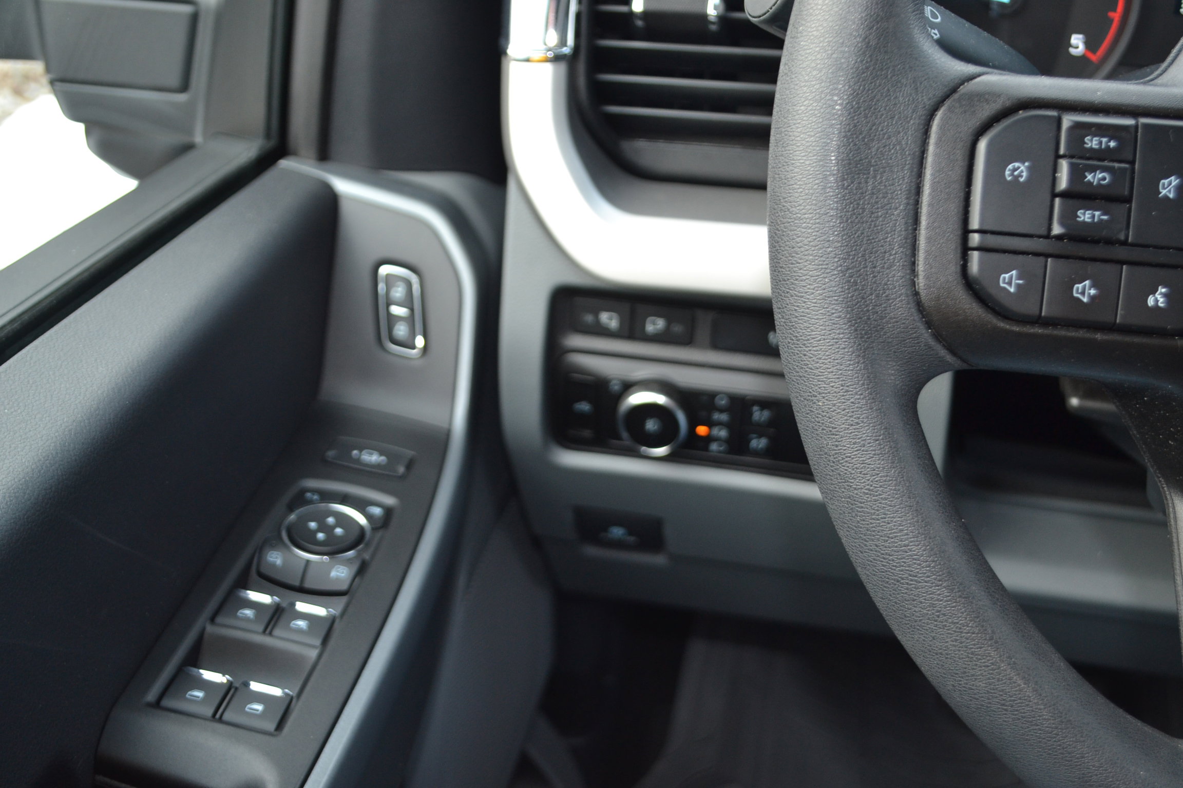 Certified 2024 Ford F250 XLT w/ 360-Degree Camera Package image 16