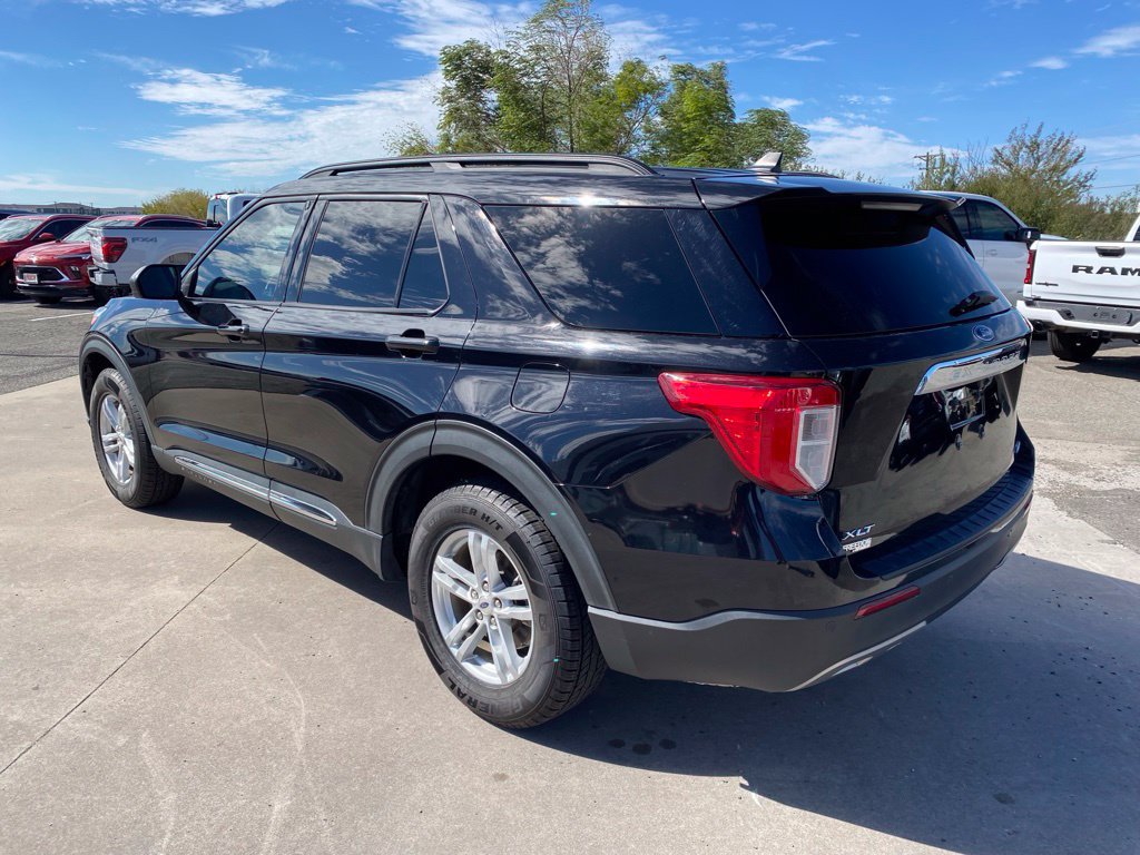 Used 2022 Ford Explorer XLT w/ Equipment Group 202A AWD/4WD image 5
