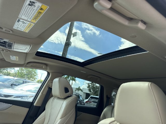 Used 2023 Acura MDX w/ Technology Package FWD image 22