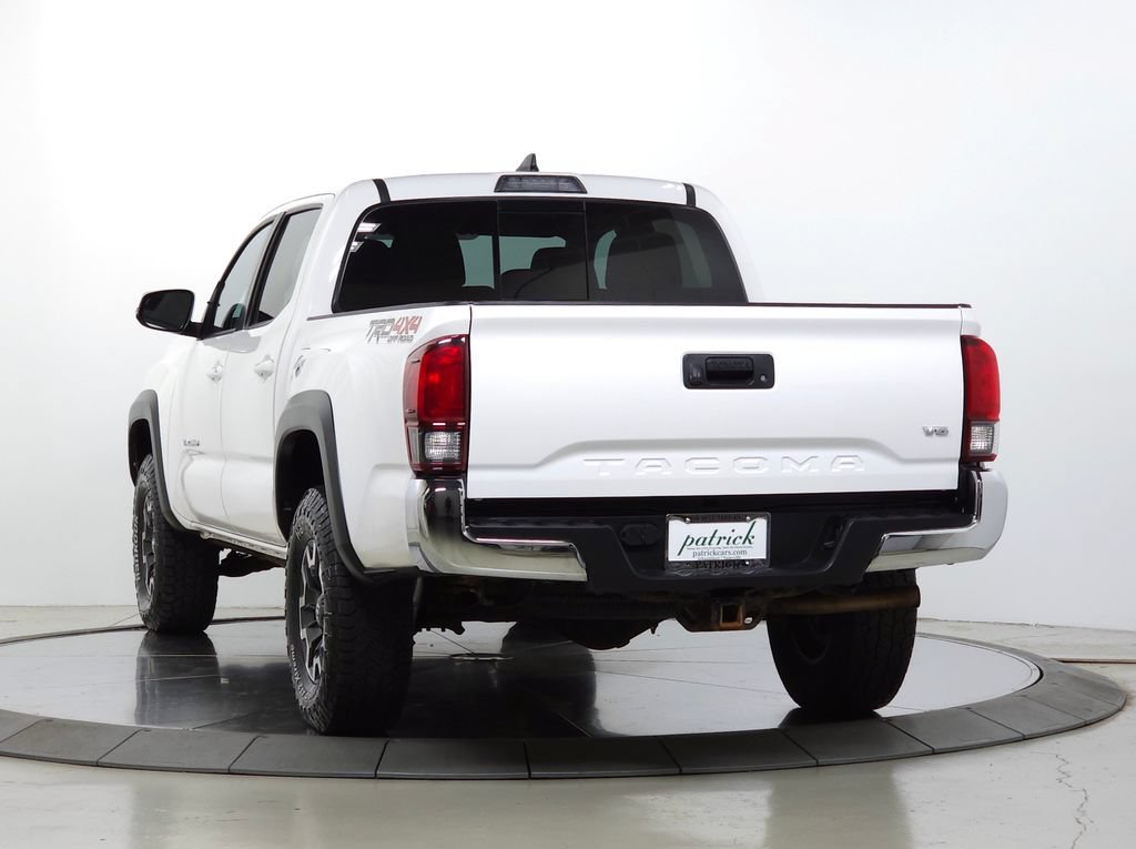 Used 2019 Toyota Tacoma TRD Off-Road AWD/4WD image 5