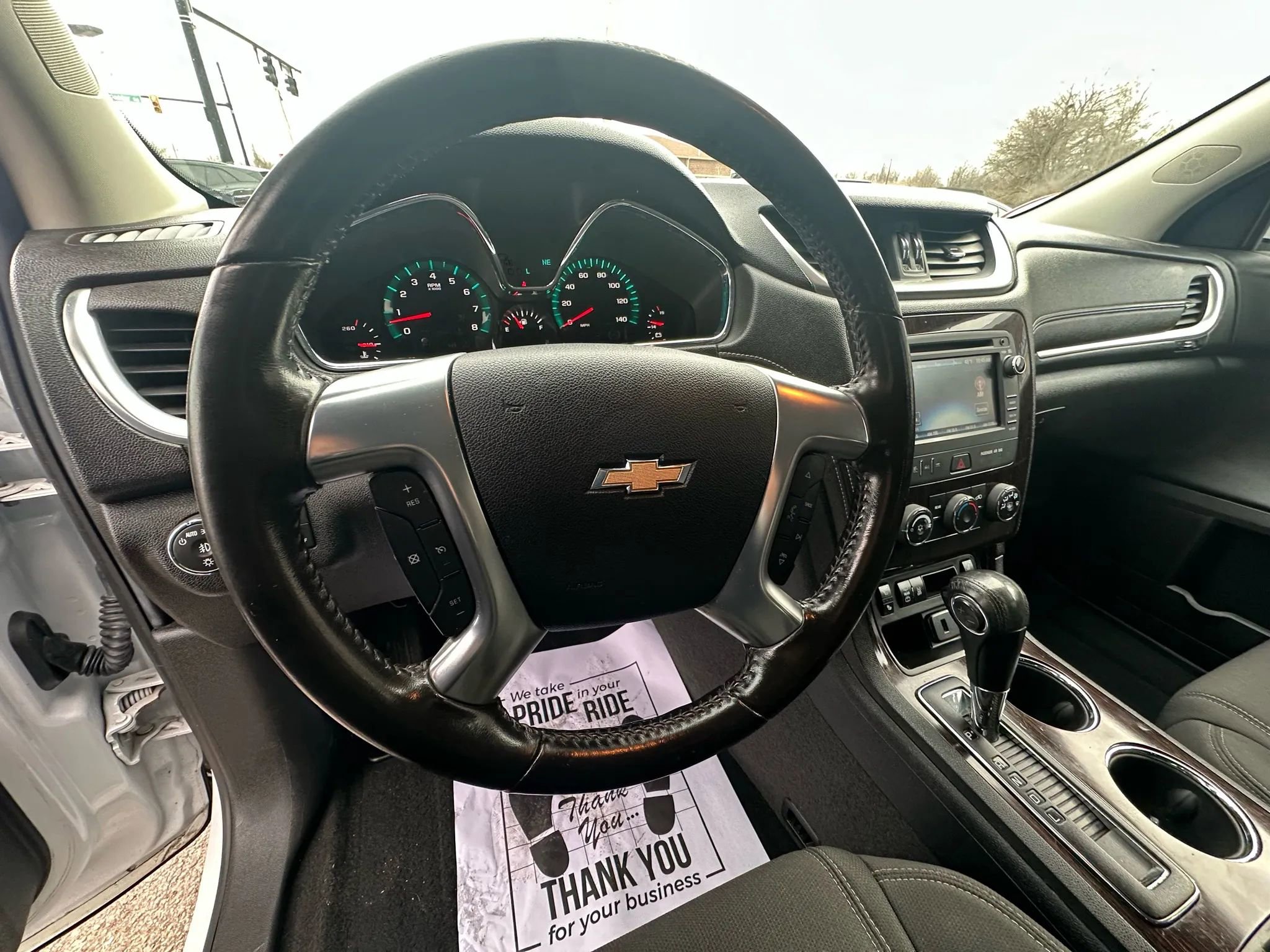 Used 2017 Chevrolet Traverse LT w/ Style and Technology Package image 16