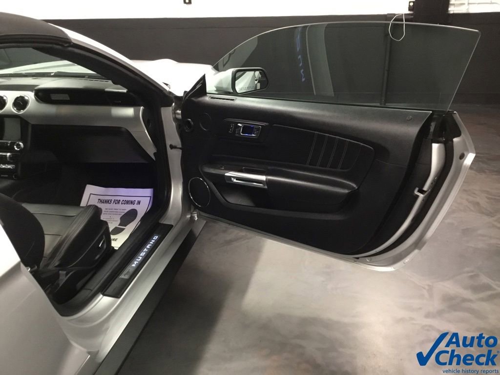 Used 2016 Ford Mustang Premium image 40