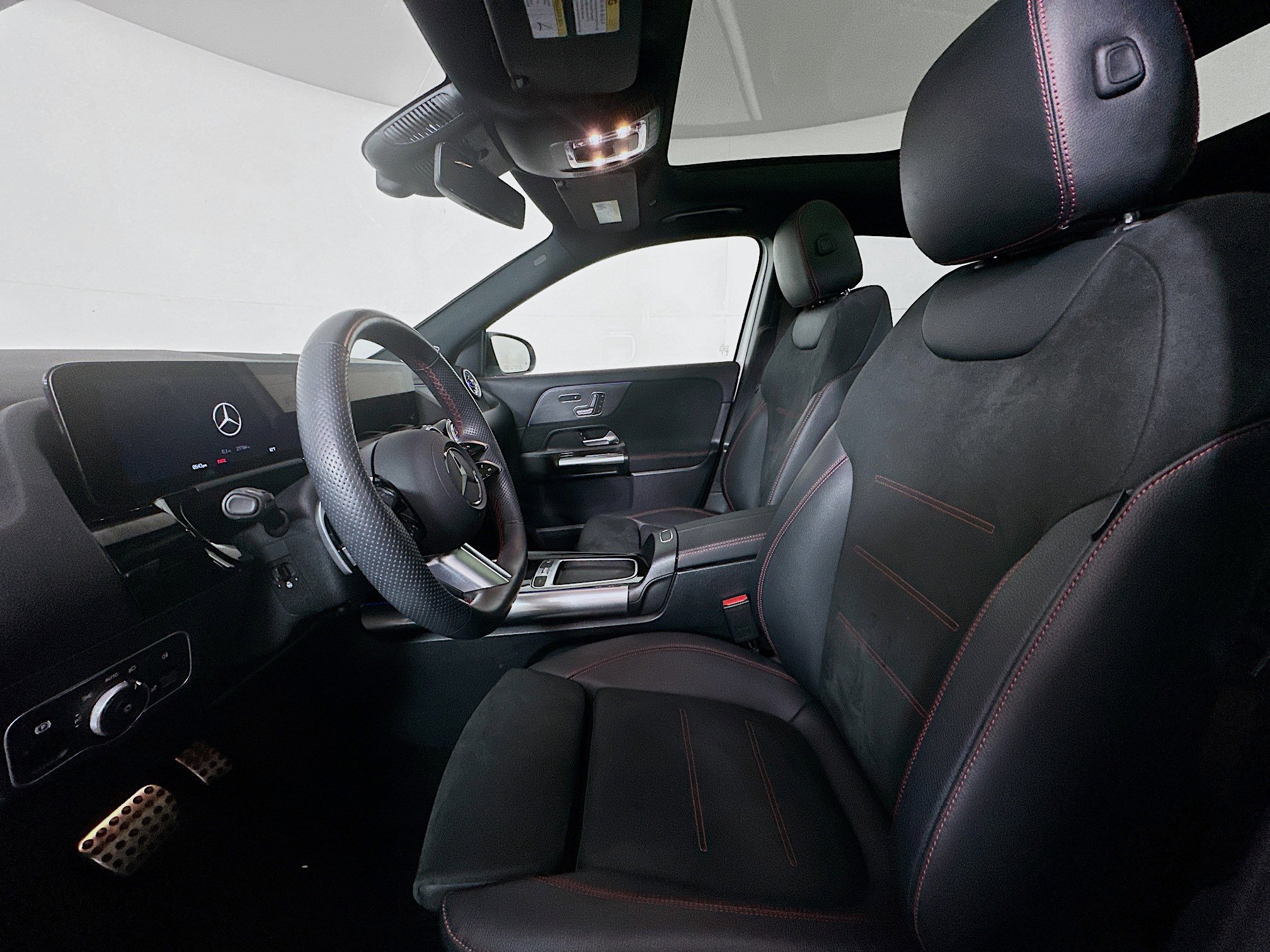 Used 2024 Mercedes-Benz GLA 250 4MATIC image 13