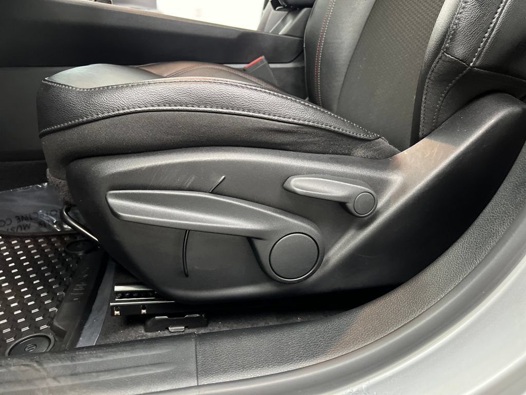 Used 2024 Jeep Compass Trailhawk AWD/4WD image 12