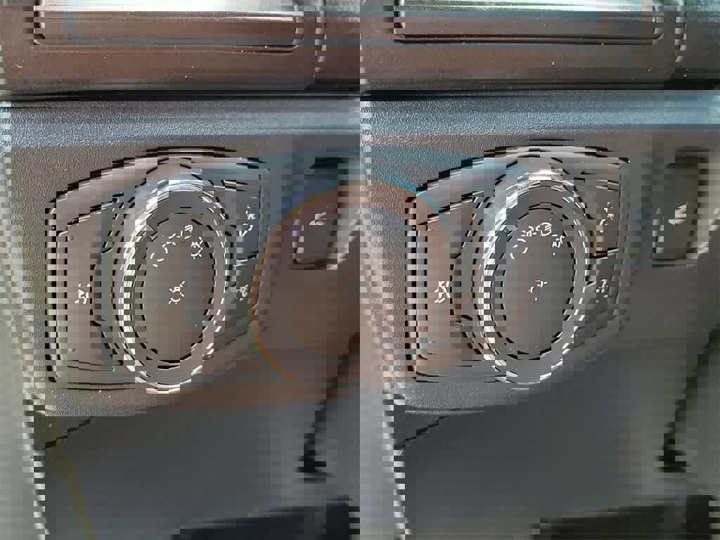 Used 2019 Ford Fusion Titanium image 22