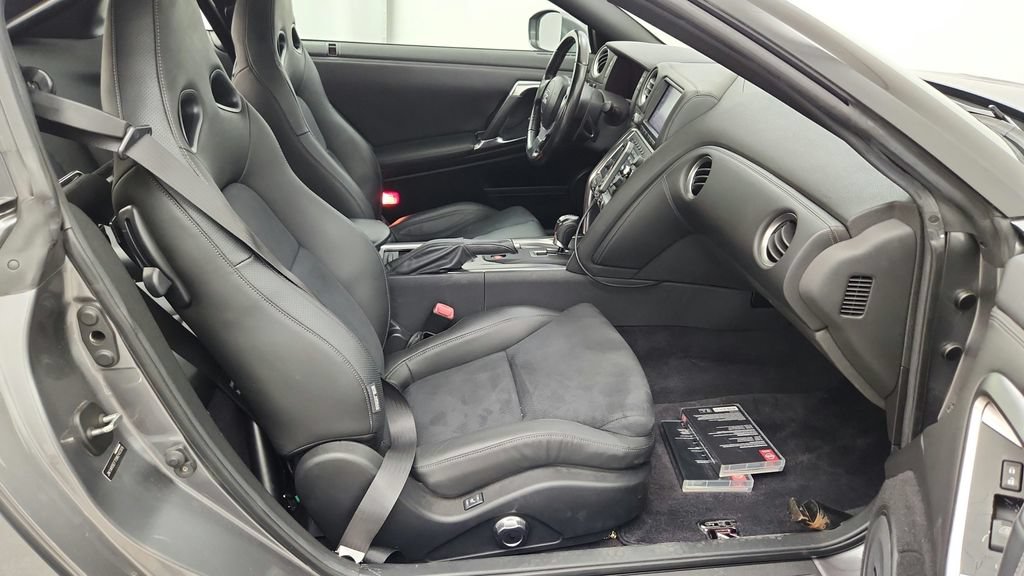 Used 2011 Nissan GT-R Premium AWD/4WD image 56