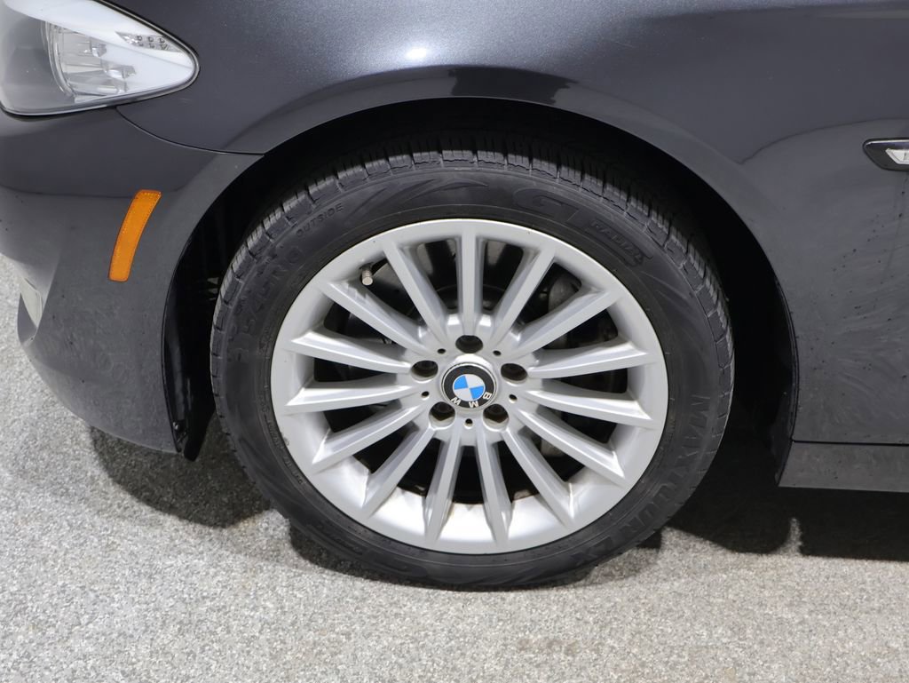 Used 2011 BMW 535i xDrive Sedan AWD/4WD image 8
