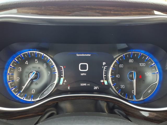 Certified 2023 Chrysler Pacifica Limited image 29