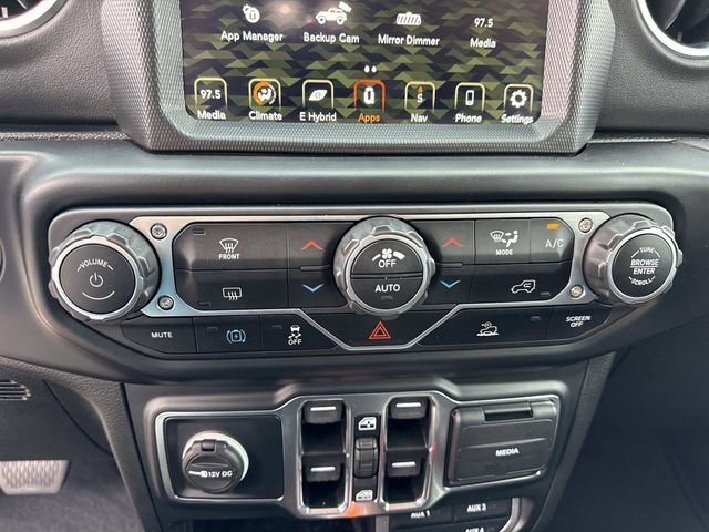 Used 2022 Jeep Wrangler Unlimited Sahara AWD/4WD image 26