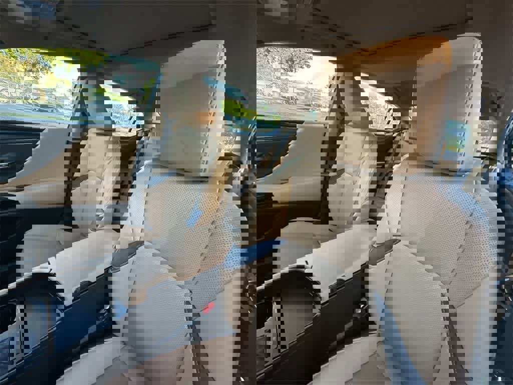 Used 2023 Lexus ES 350 w/ Accessory Package (Z1) image 14