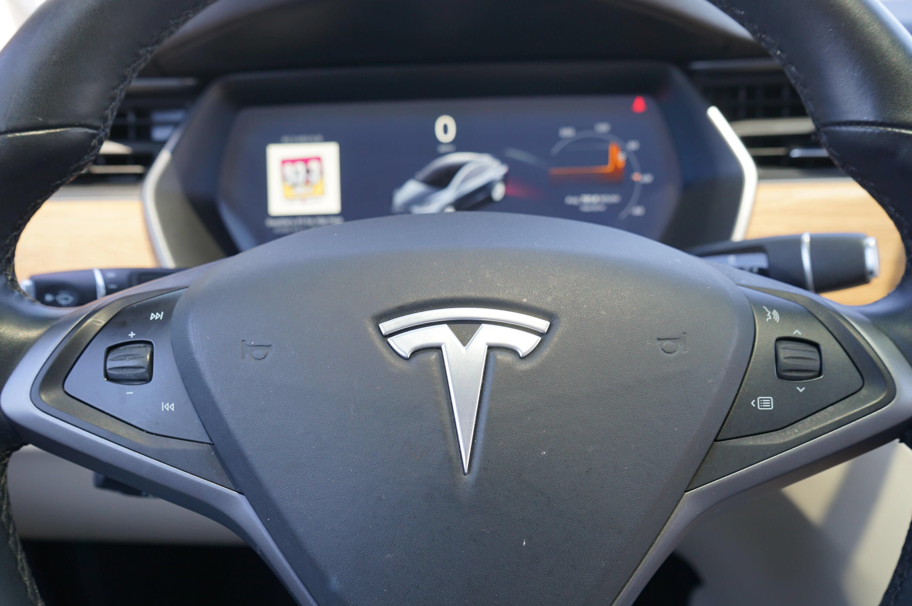Used 2018 Tesla Model X 75D AWD/4WD image 22