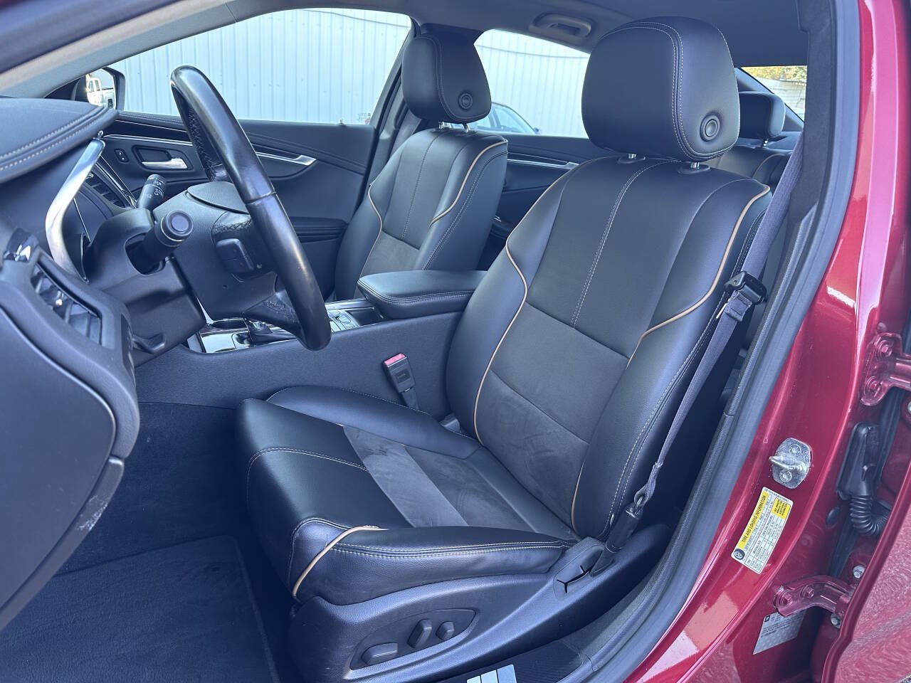 Used 2015 Chevrolet Impala LT w/ Convenience Package FWD image 24
