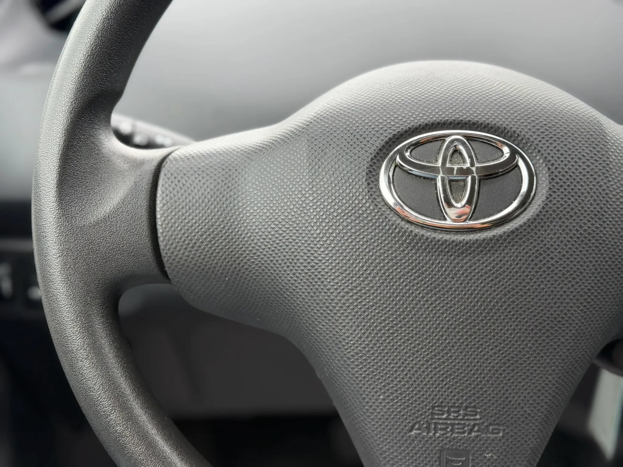 Used 2009 Toyota Yaris S FWD image 22