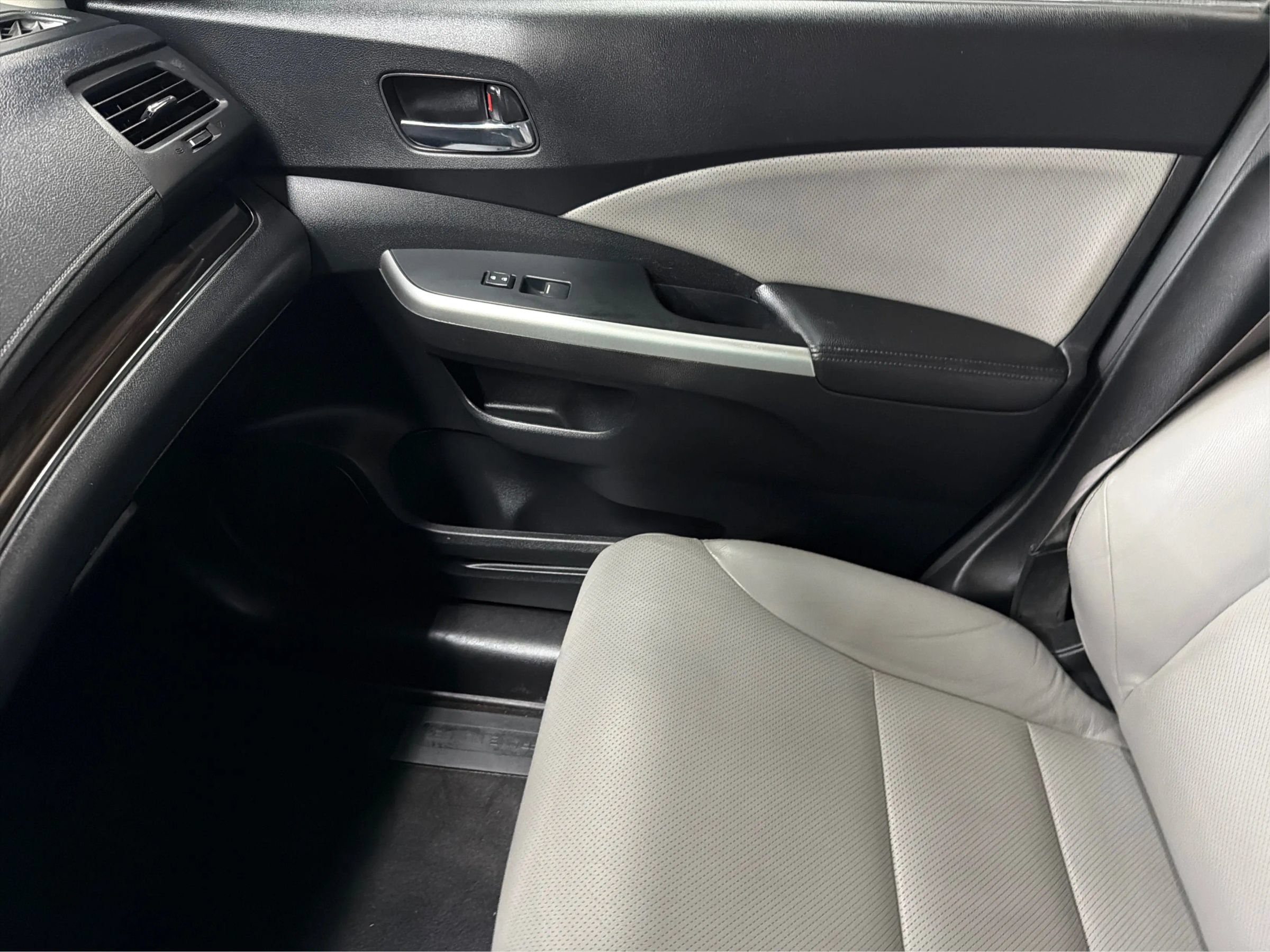 Used 2016 Honda CR-V EX-L image 36