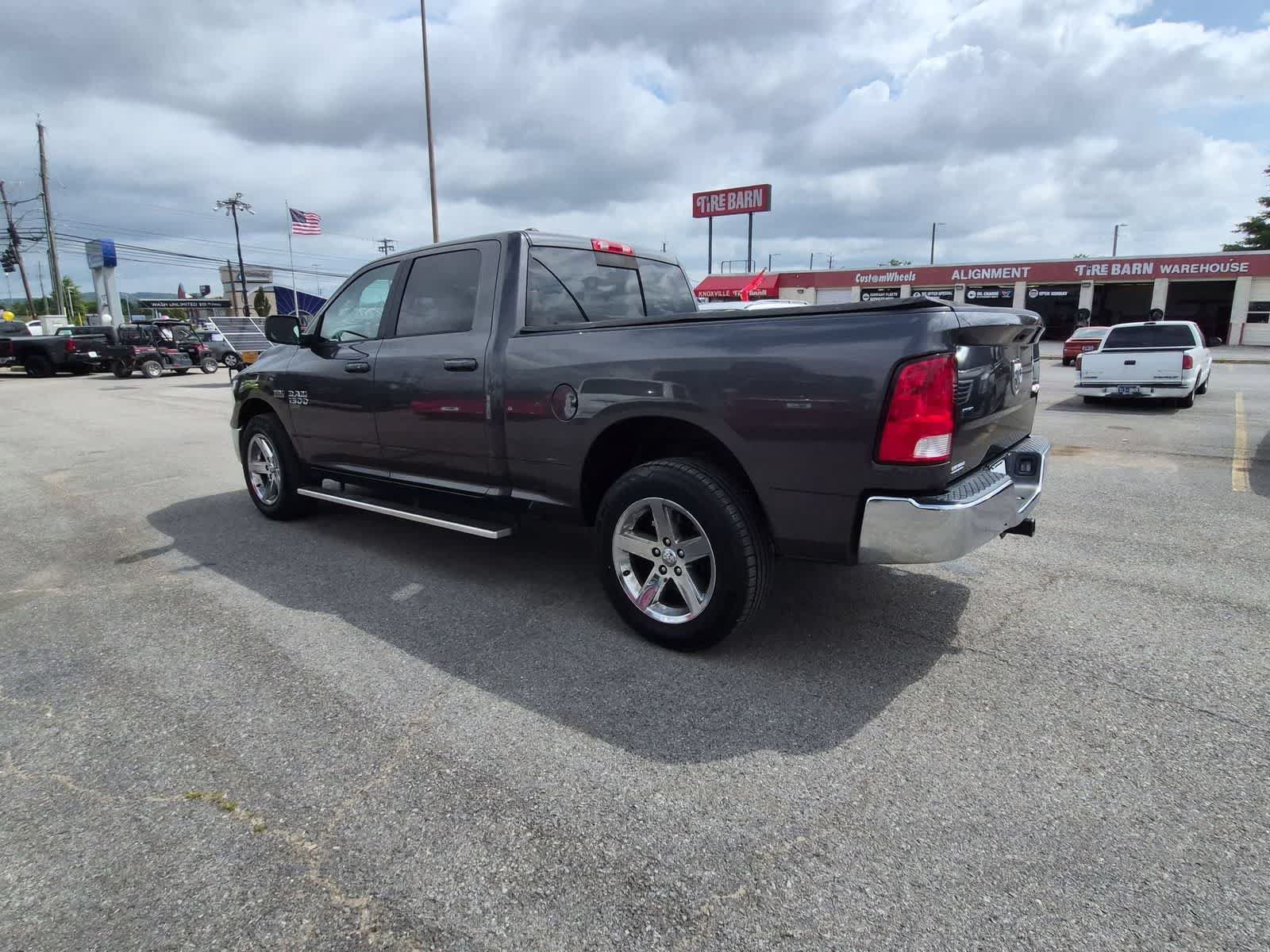 Used 2019 RAM 1500 Classic SLT AWD/4WD image 4