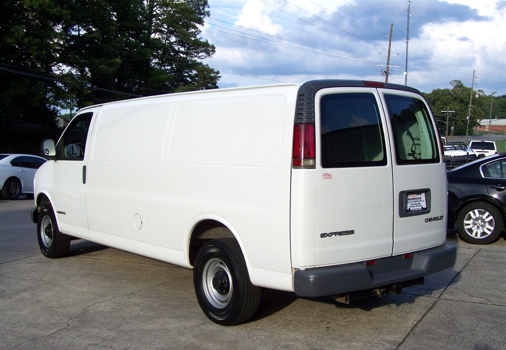Used 2002 Chevrolet Express 3500 Extended RWD image 4