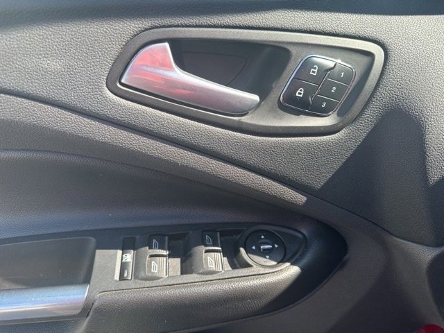 Used 2016 Ford Escape Titanium image 8