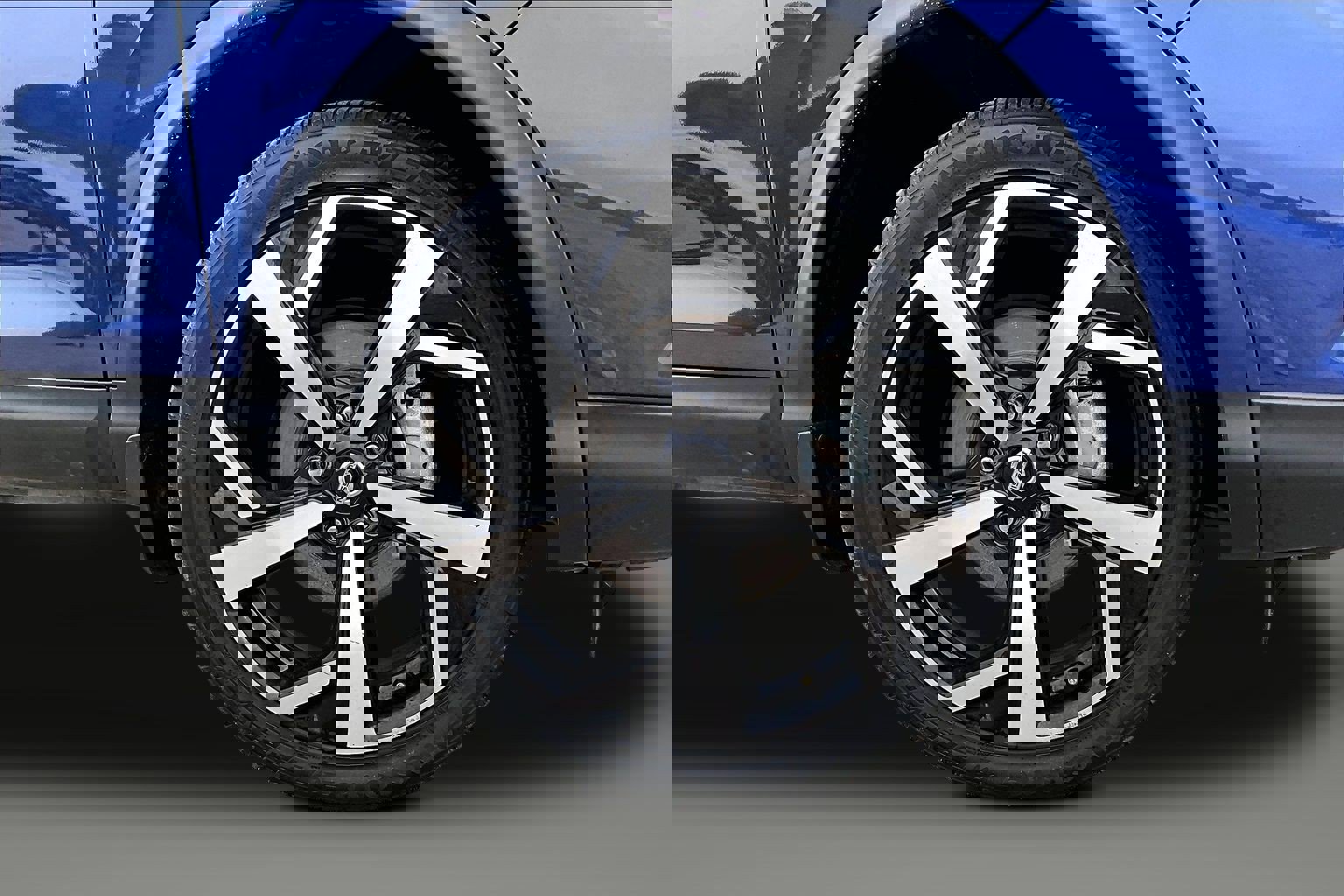 Used 2022 Nissan Rogue Sport SL w/ Premium Package image 9