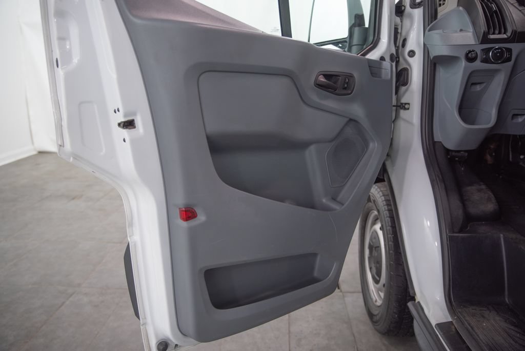 Used 2018 Ford Transit 350 148 Low Roof RWD image 6