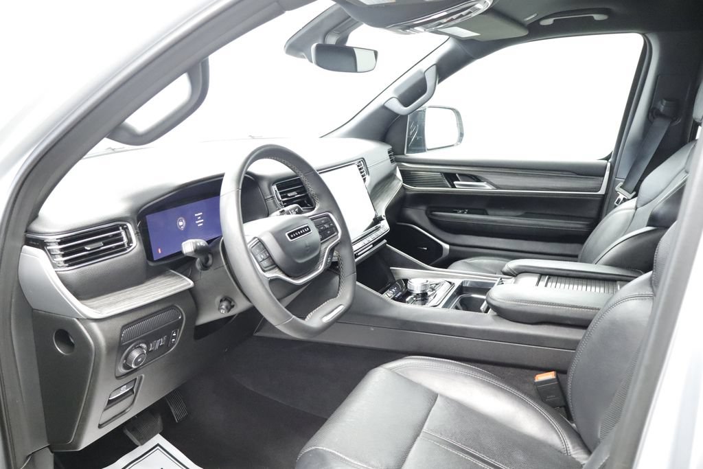 Certified 2024 Jeep Wagoneer Series II w/ Flexible Seating Group AWD/4WD image 29