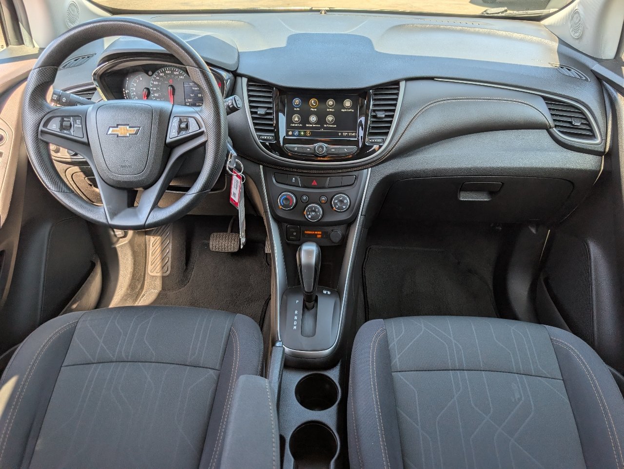 Used 2018 Chevrolet Trax LT w/ LPO, Cargo Package FWD image 4