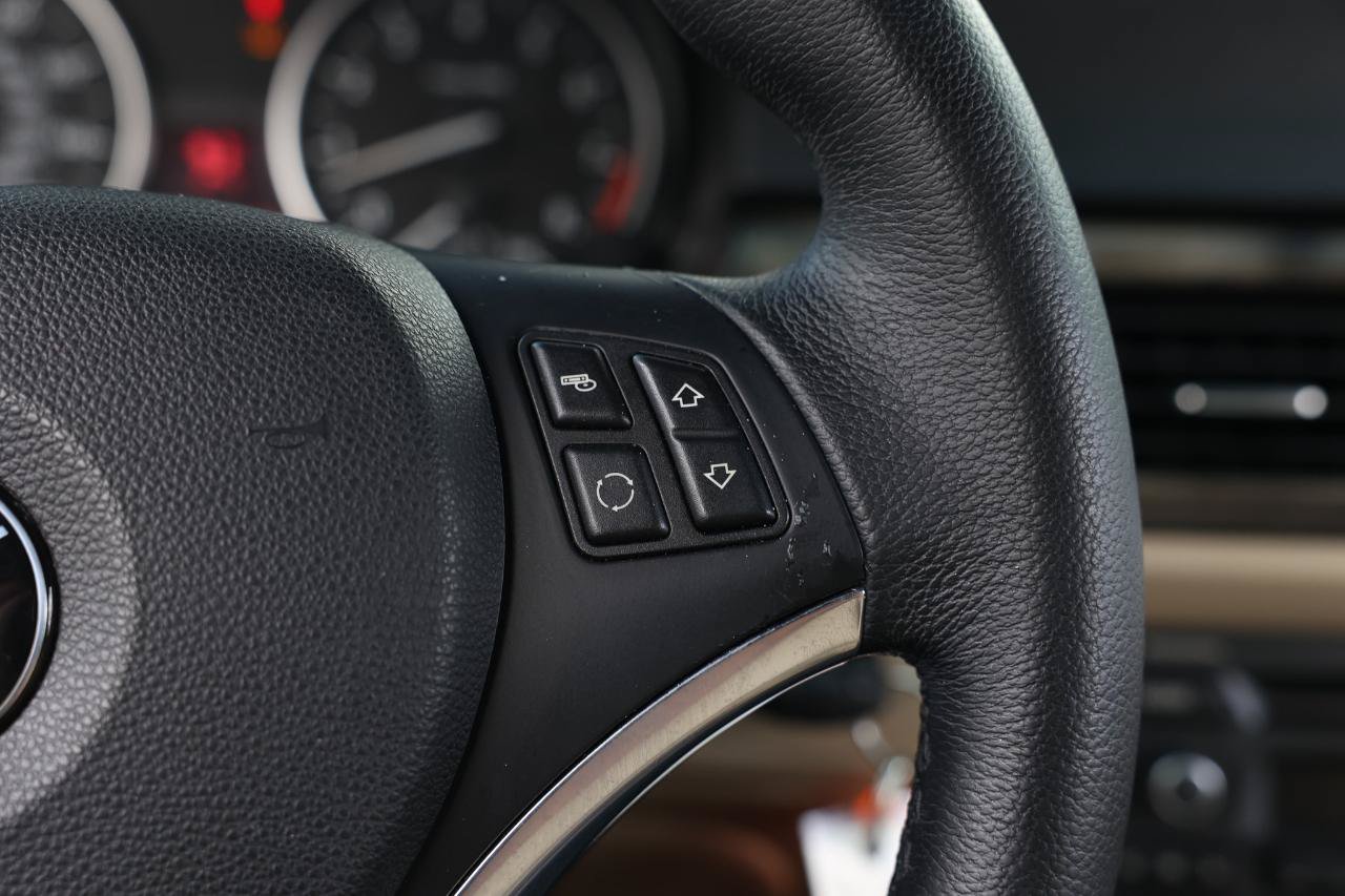 Used 2009 BMW 328i Convertible RWD image 26