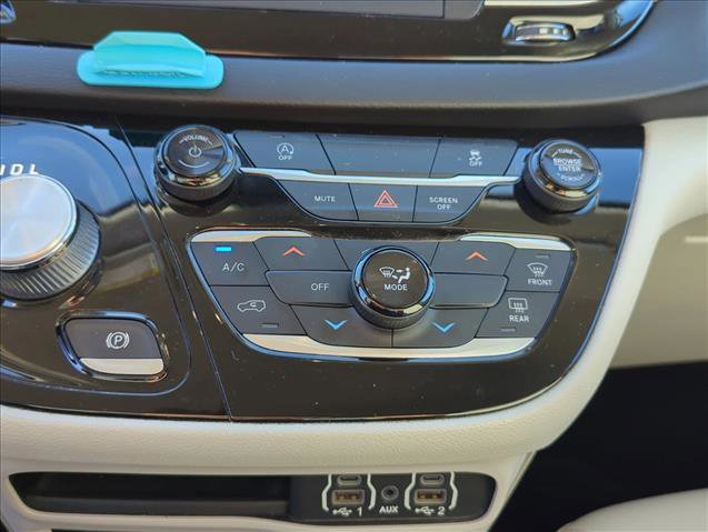 Used 2021 Chrysler Voyager Lxi image 19