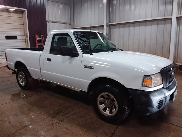 Used 2010 Ford Ranger XL image 4