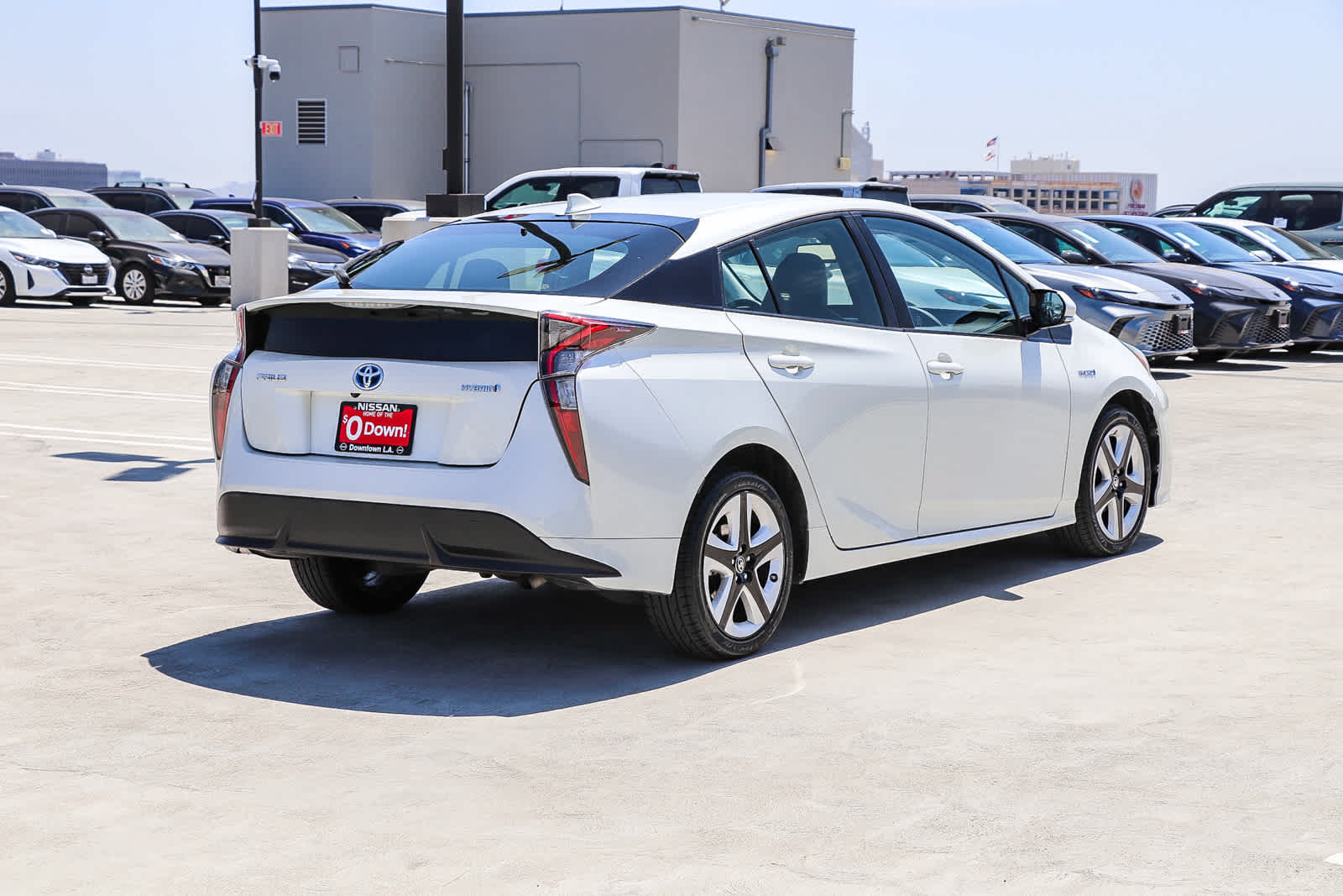 Used 2017 Toyota Prius Four Touring w/ Preferred Accessory Package FWD image 6