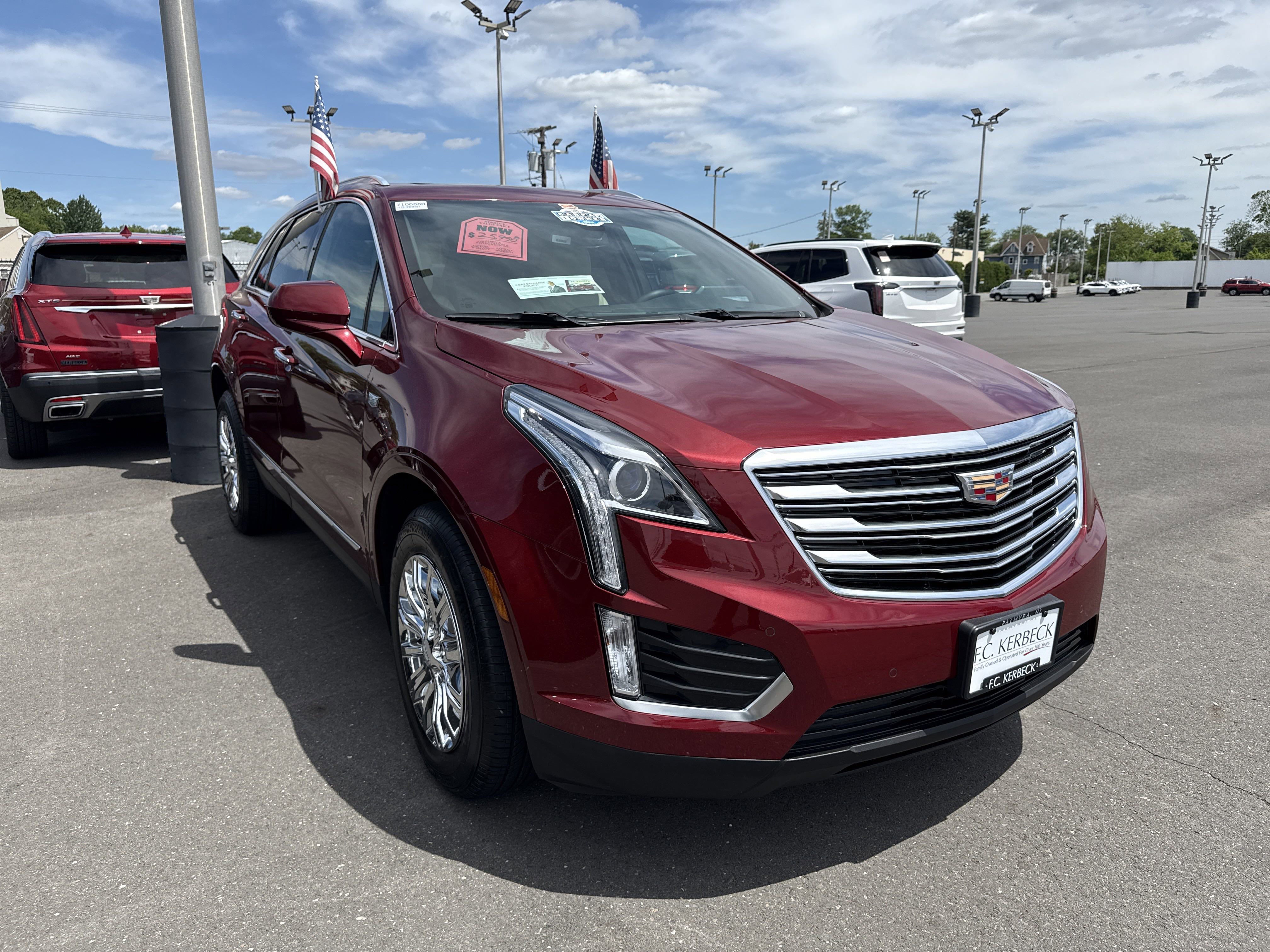 Used 2018 Cadillac XT5 Luxury w/ Driver Awareness Package image 3
