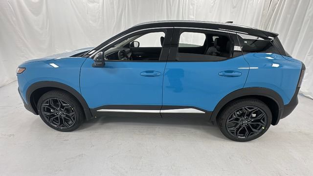 New 2026 Nissan Kicks SR w/ Cold Weather Package image 6