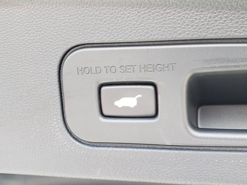 Certified 2023 Acura MDX SH-AWD w/ Advance Package image 9