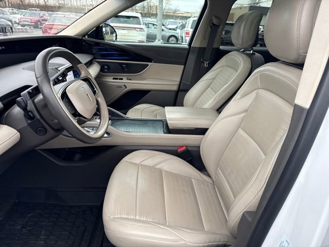 Certified 2024 Lincoln Nautilus Reserve w/ Equipment Group 202A image 13